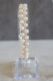 White freshwater pearl set: necklace and bracelet