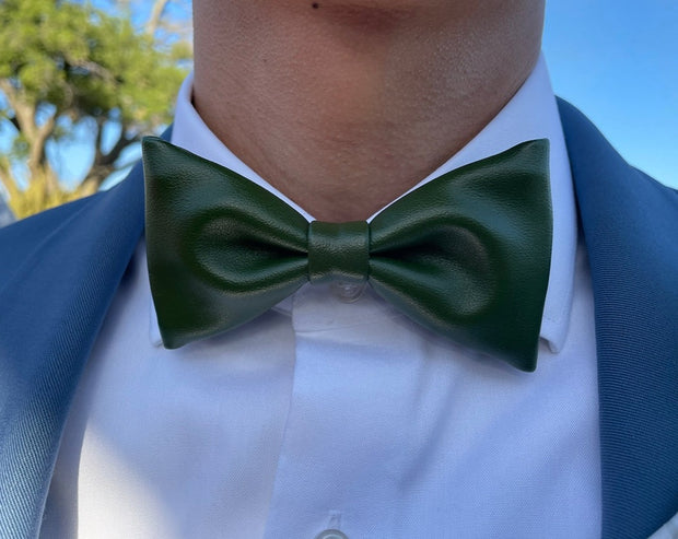 Bowie- A Cactus Leather Bow Tie (green)